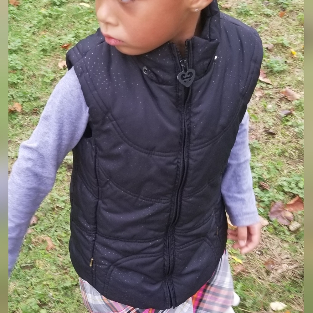 EUC | Children's Place Black Quilted Puffer Vest with High Collar | Size: 7/8
